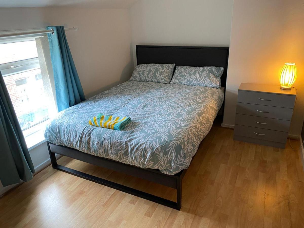 The Superhost - 4 Bedroom House Sunderland  Kültér fotó