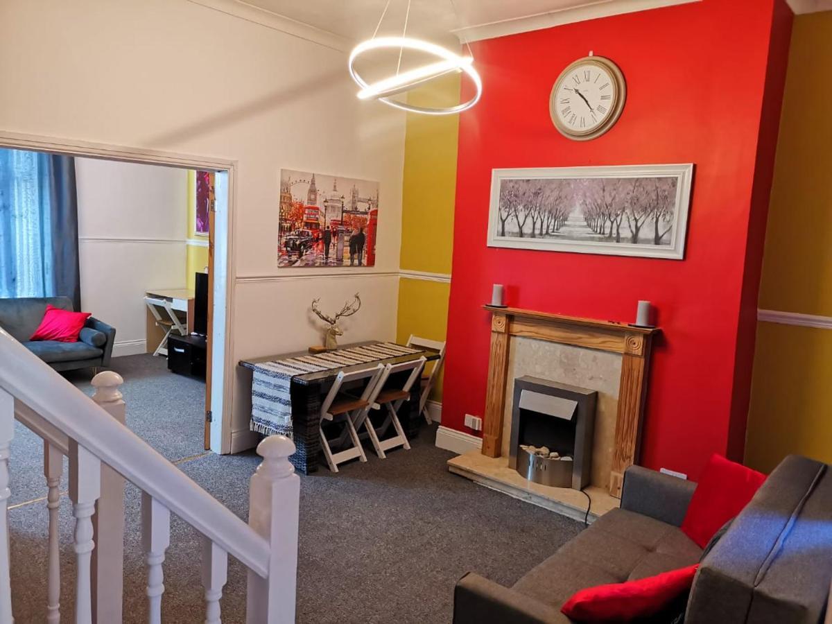 The Superhost - 4 Bedroom House Sunderland  Kültér fotó