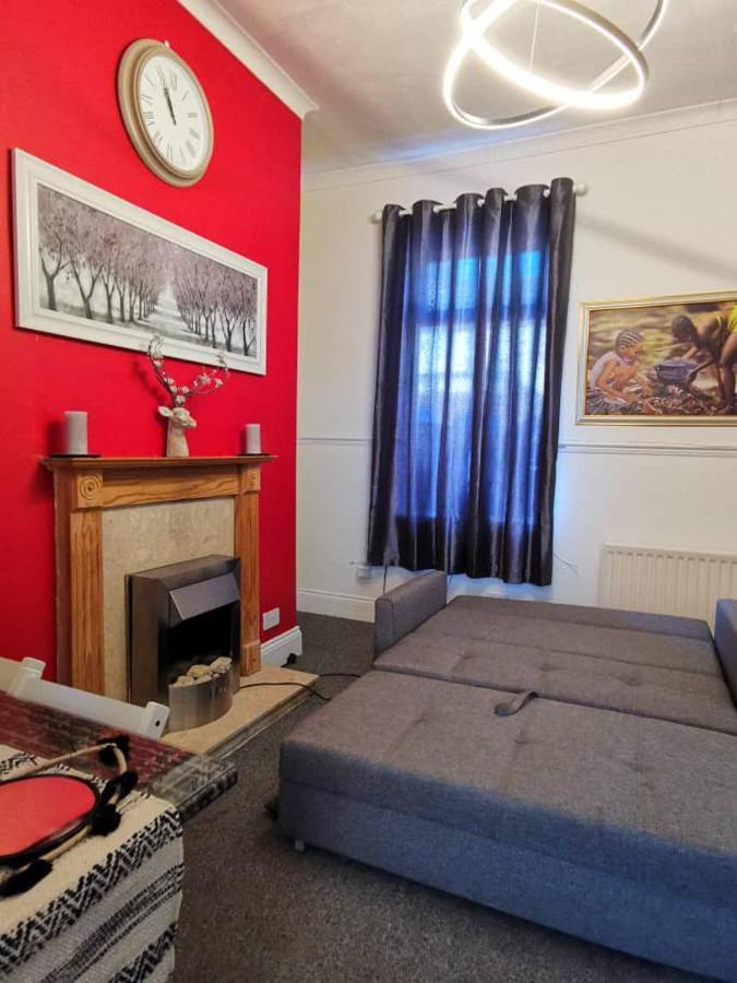 The Superhost - 4 Bedroom House Sunderland  Kültér fotó