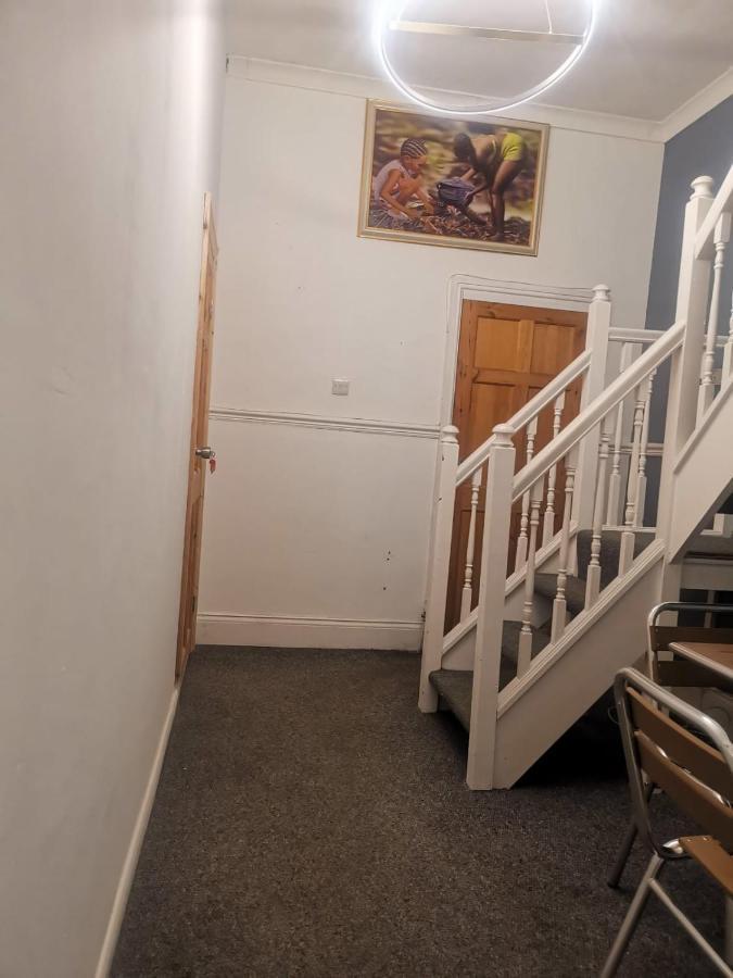 The Superhost - 4 Bedroom House Sunderland  Kültér fotó