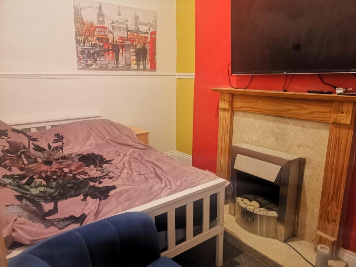 The Superhost - 4 Bedroom House Sunderland  Kültér fotó